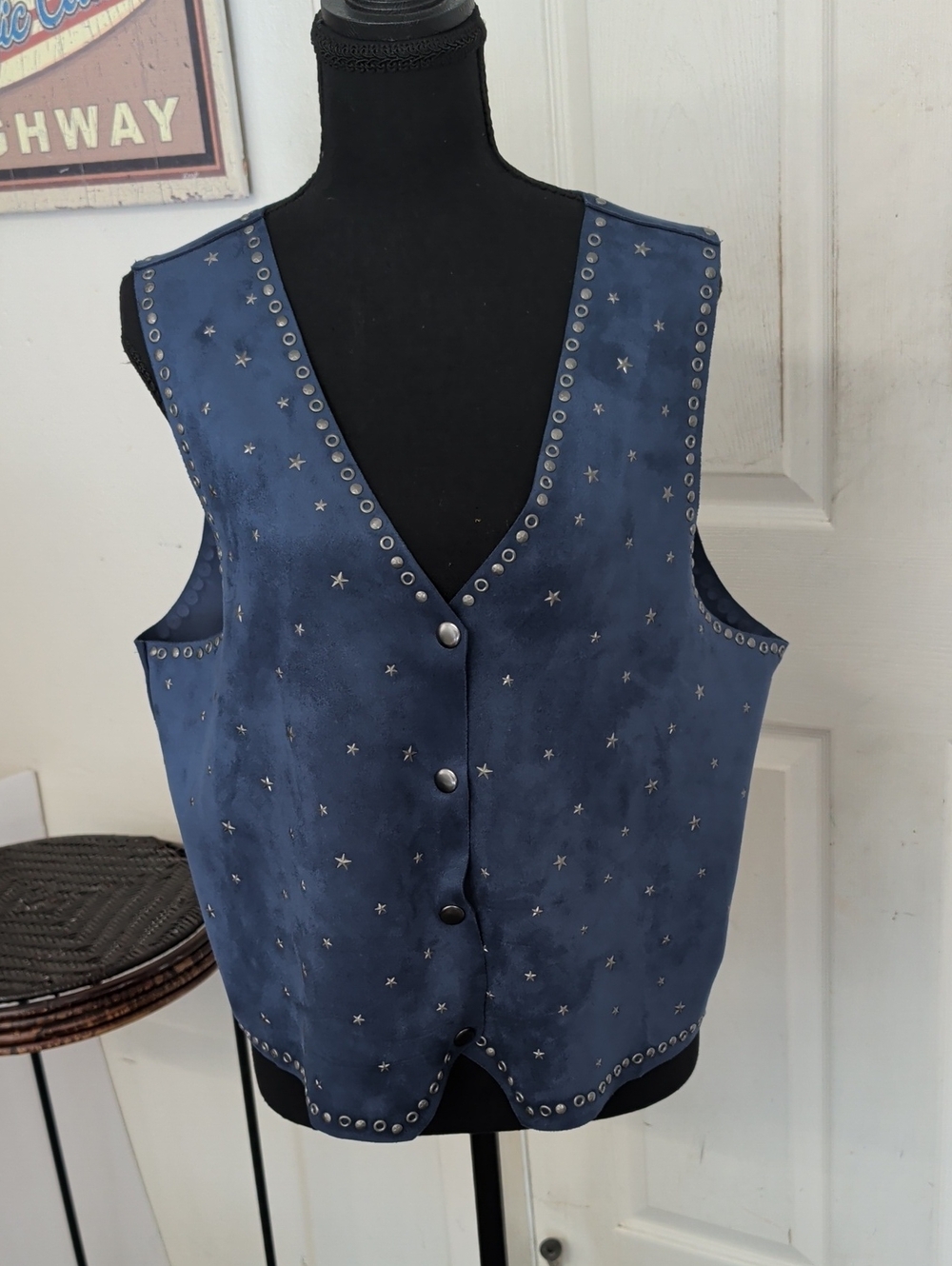 Idyllwind Miranda Lambert Morningside Star Studded Faux Suede Snap Vest XL